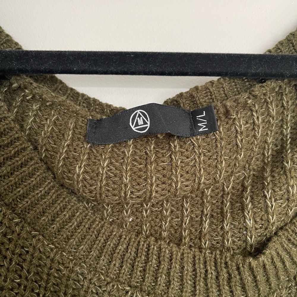Missguided Off Shoulder Knitted Sweater - Picture 4 of 4